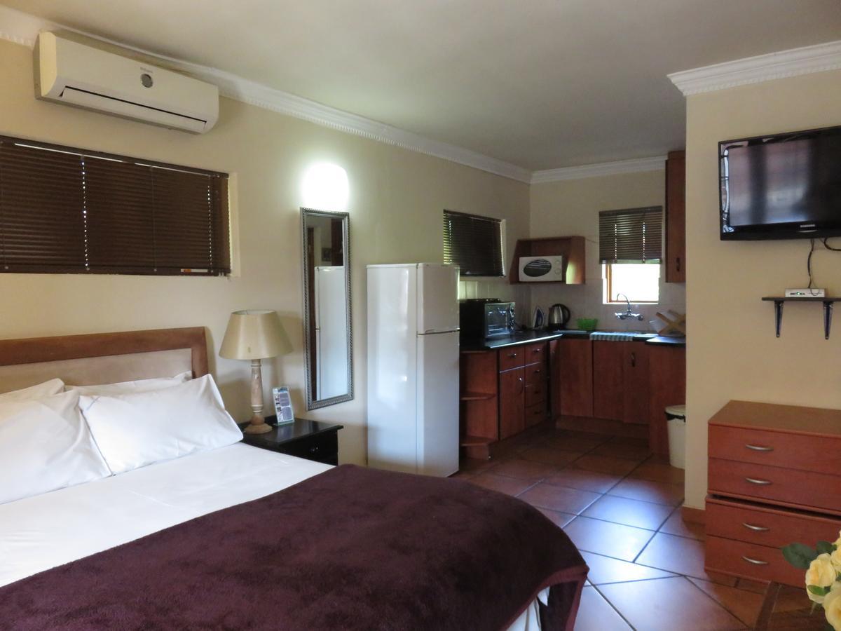 Meerhof Lodge Hartbeespoort Extérieur photo